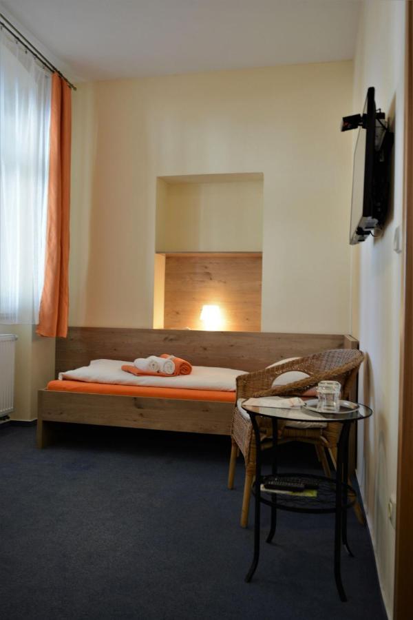 Hotel Praha Potstejn Luaran gambar